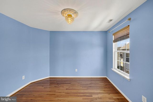 11913 HUNTERS LN, Rockville, MD 20852