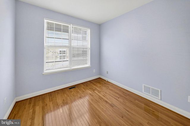 11913 HUNTERS LN, Rockville, MD 20852