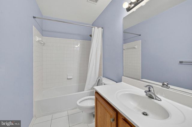 11913 HUNTERS LN, Rockville, MD 20852