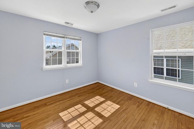 11913 HUNTERS LN, Rockville, MD 20852