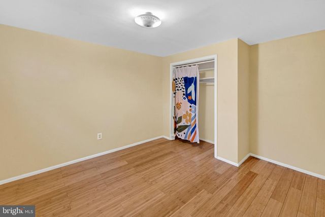 11913 HUNTERS LN, Rockville, MD 20852