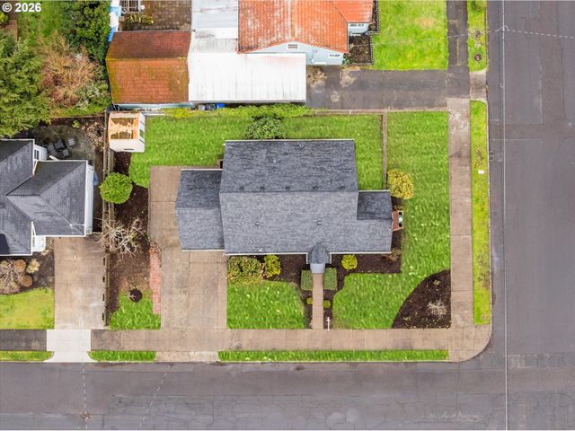 6435 Ne BROADWAY, Portland, OR 97213