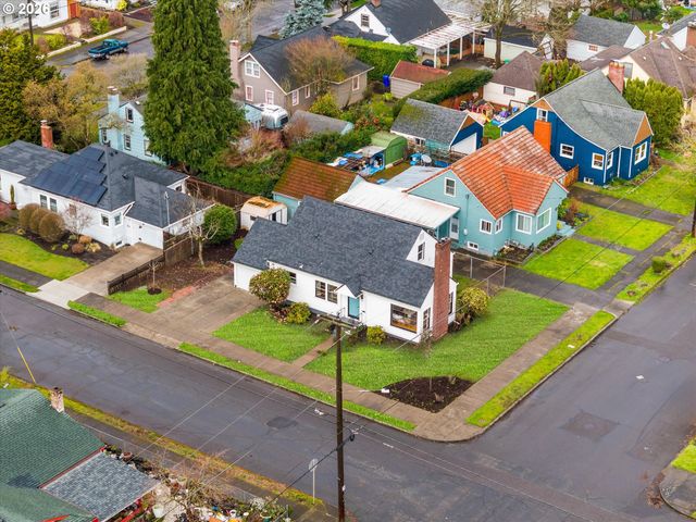 6435 Ne BROADWAY, Portland, OR 97213