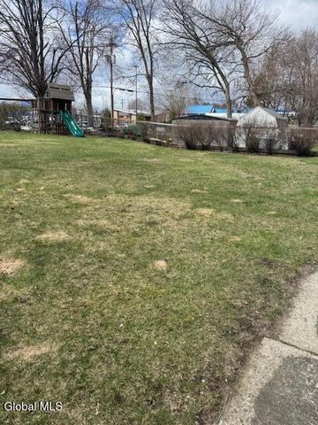 1615 Bernice Street, Rotterdam, NY 12303