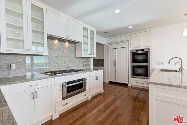 1 W Century Drive 21A, Los Angeles, CA 90067