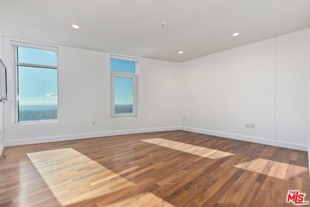 1 W Century Drive 21A, Los Angeles, CA 90067