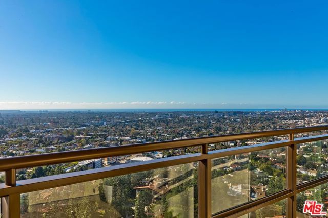 1 W Century Drive 21A, Los Angeles, CA 90067
