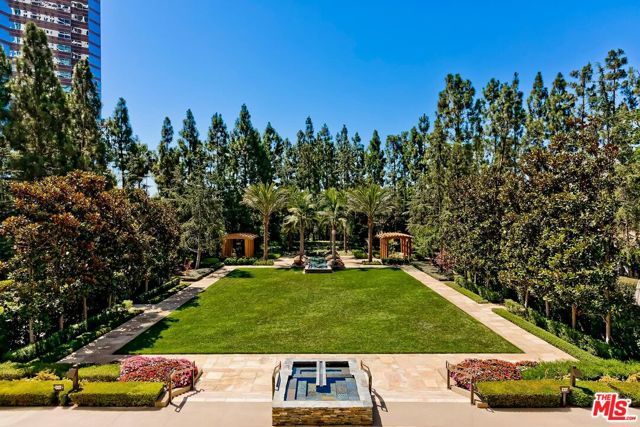1 W Century Drive 21A, Los Angeles, CA 90067