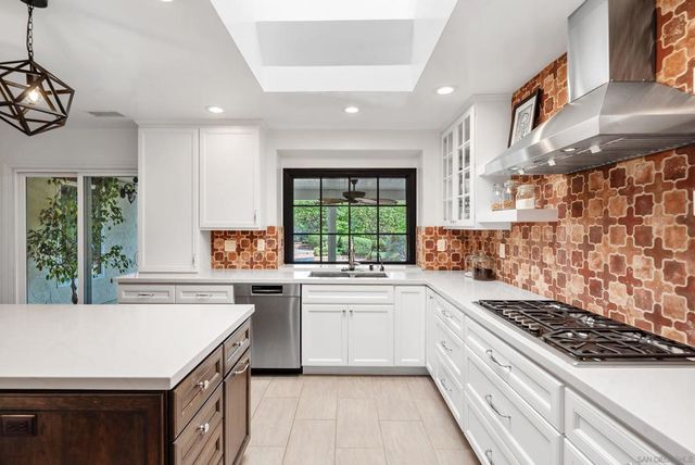 16405 Bronco Ln, Poway, CA 92064