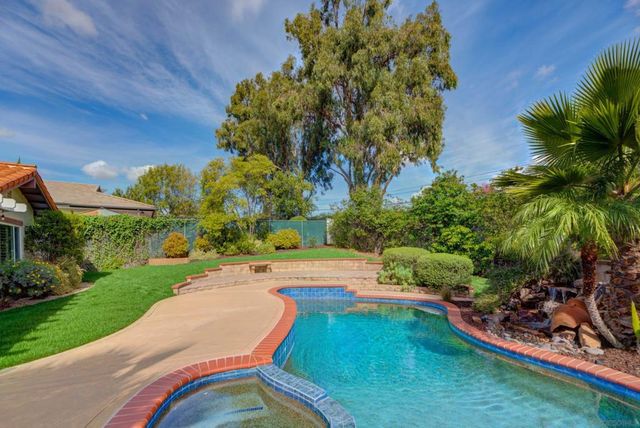 16405 Bronco Ln, Poway, CA 92064