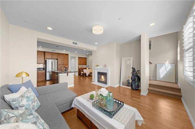 80 Full Moon, Irvine, CA 92618