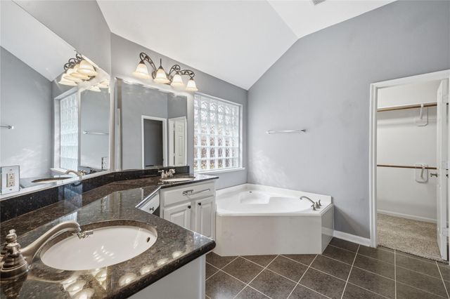 12811 Flat Creek Drive, Pearland, TX 77584