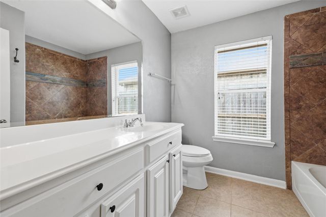 12811 Flat Creek Drive, Pearland, TX 77584