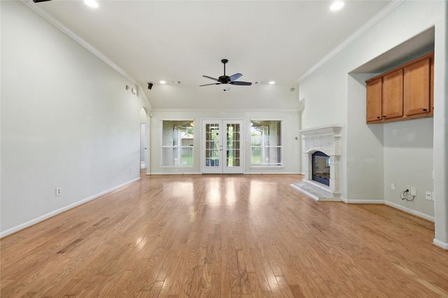 12811 Flat Creek Drive, Pearland, TX 77584