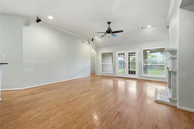 12811 Flat Creek Drive, Pearland, TX 77584