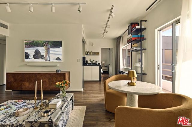 1131 Alta Loma Road 528, West Hollywood, CA 90069