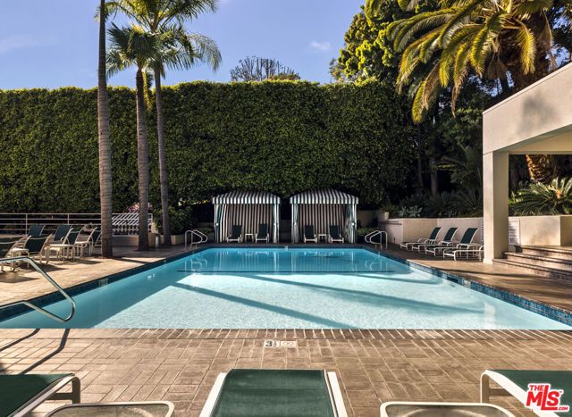 1131 Alta Loma Road 528, West Hollywood, CA 90069