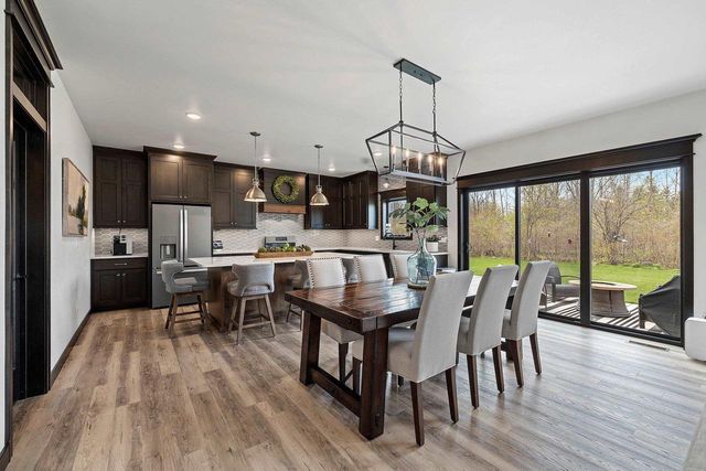 2212 GOBLET LANE, De Pere, WI 54115