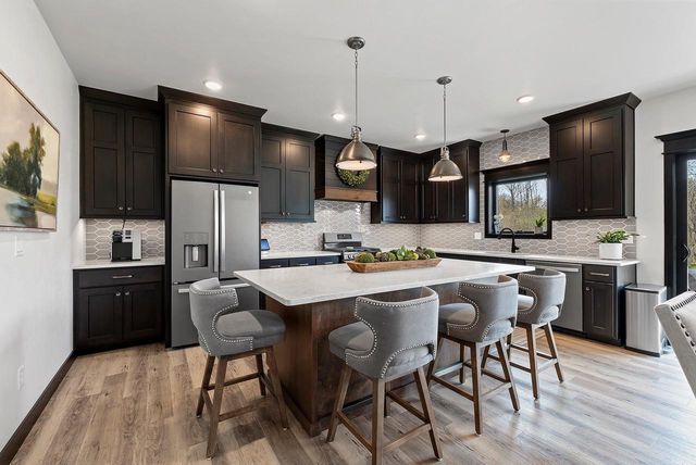 2212 GOBLET LANE, De Pere, WI 54115