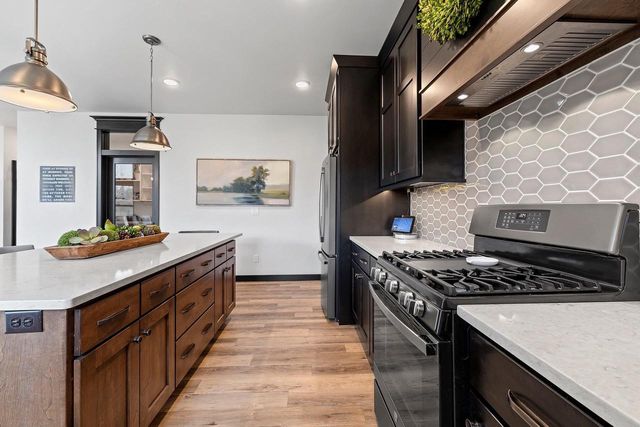 2212 GOBLET LANE, De Pere, WI 54115