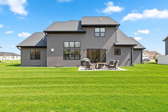 2212 GOBLET LANE, De Pere, WI 54115