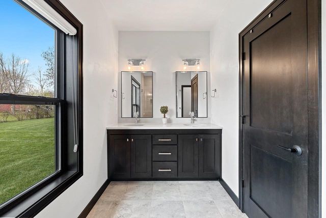 2212 GOBLET LANE, De Pere, WI 54115