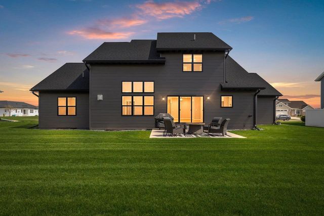 2212 GOBLET LANE, De Pere, WI 54115
