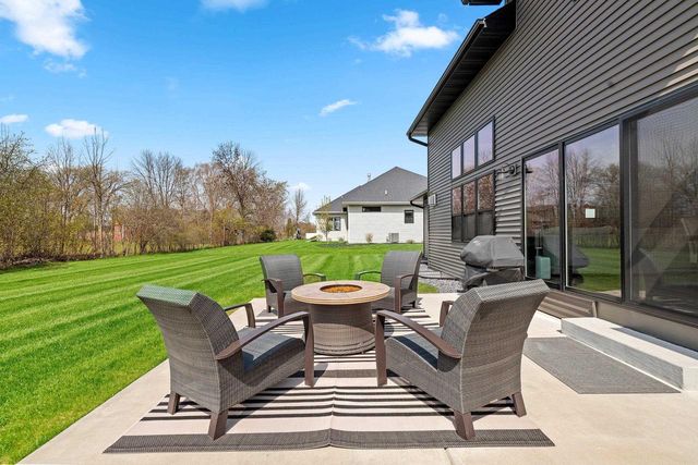 2212 GOBLET LANE, De Pere, WI 54115