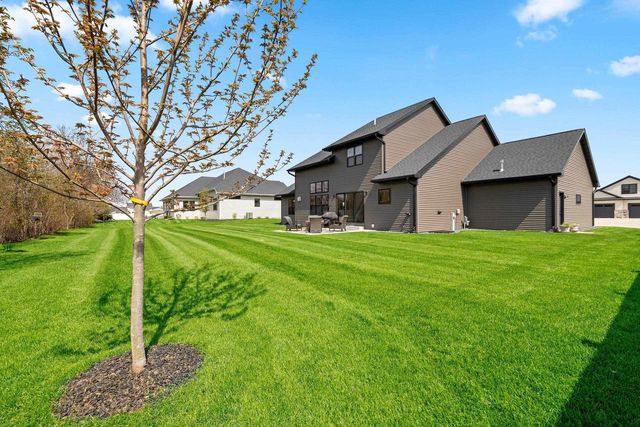 2212 GOBLET LANE, De Pere, WI 54115