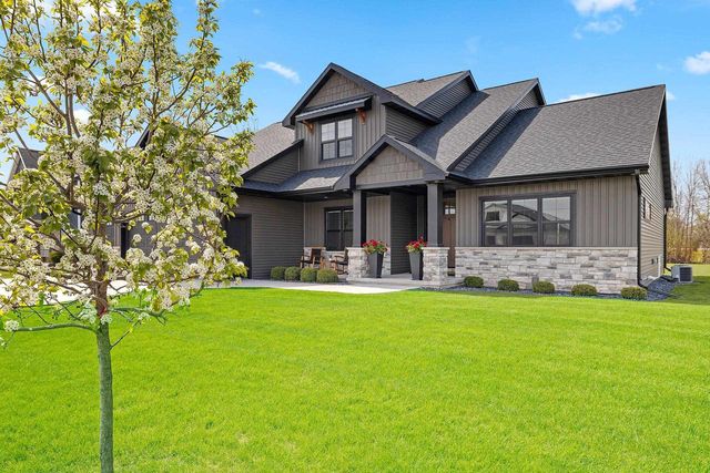 2212 GOBLET LANE, De Pere, WI 54115