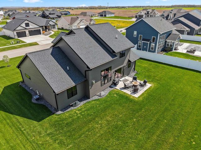 2212 GOBLET LANE, De Pere, WI 54115
