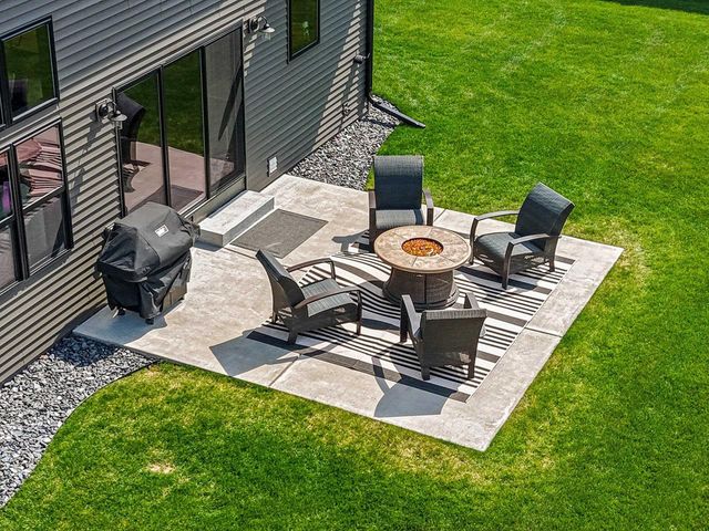 2212 GOBLET LANE, De Pere, WI 54115