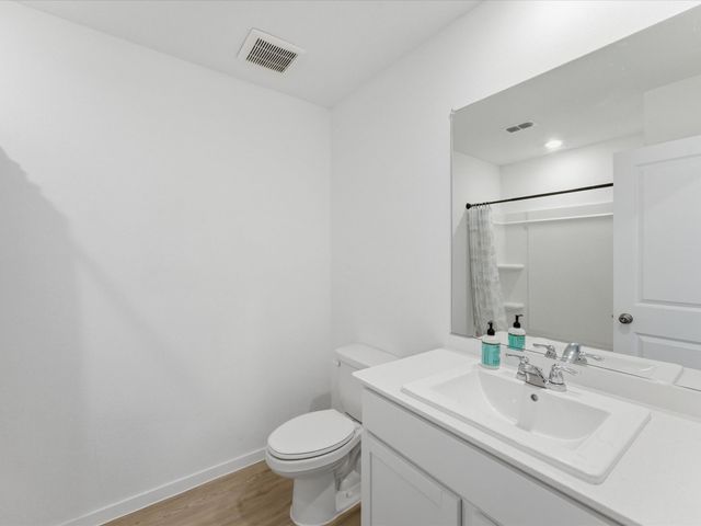 4952 Stonebridge Drive, Ennis, TX 75119