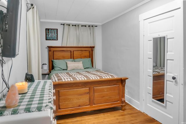 926 18th Street, Bedford, IN 47421