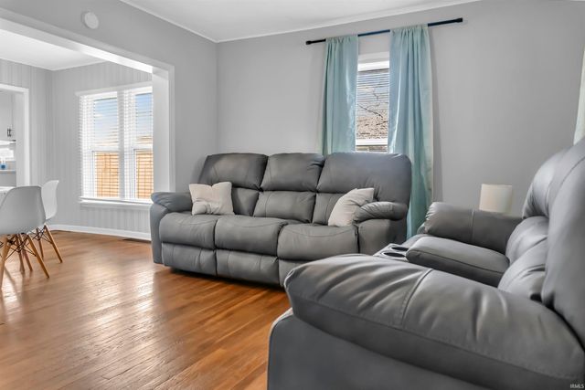 926 18th Street, Bedford, IN 47421