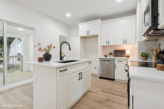 503 NW 15th Street, Blue Springs, MO 64015