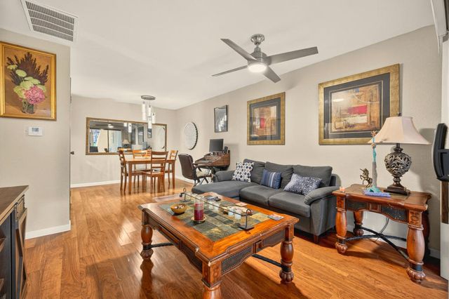 2800 N Los Felices Circle E C-111, Palm Springs, CA 92262