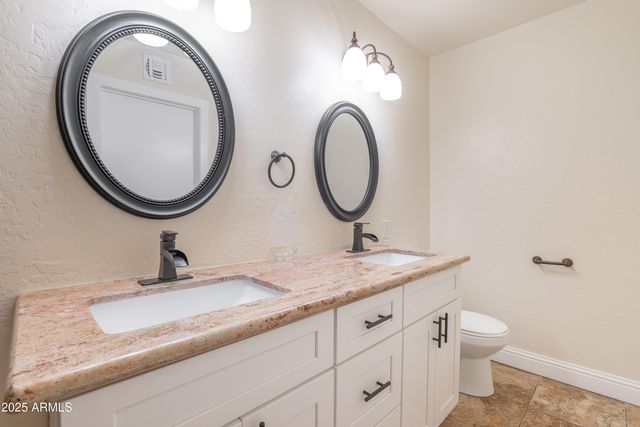 4864 W ROSE Lane, Glendale, AZ 85301