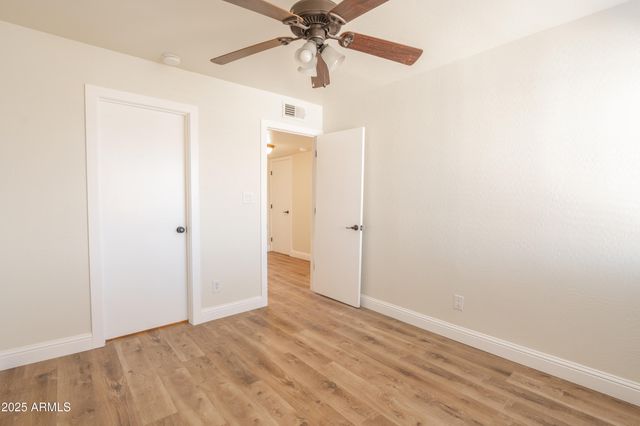 4864 W ROSE Lane, Glendale, AZ 85301