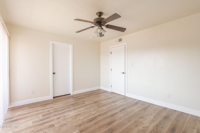 4864 W ROSE Lane, Glendale, AZ 85301