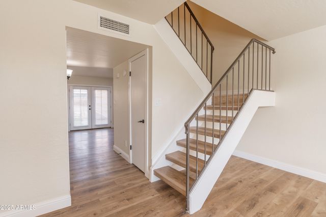 4864 W ROSE Lane, Glendale, AZ 85301