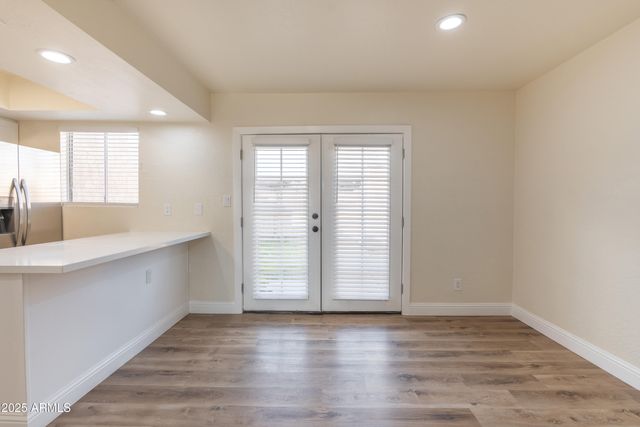 4864 W ROSE Lane, Glendale, AZ 85301