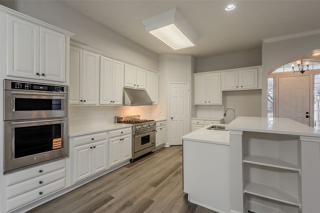 1524 Brewster Drive, Carrollton, TX 75010