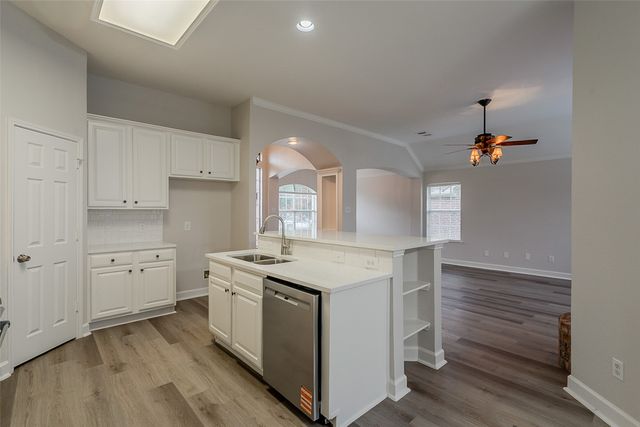 1524 Brewster Drive, Carrollton, TX 75010