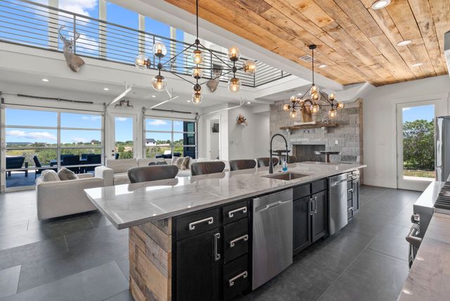 6160 W Hells Gate Drive, Possum Kingdom Lake, TX 76449