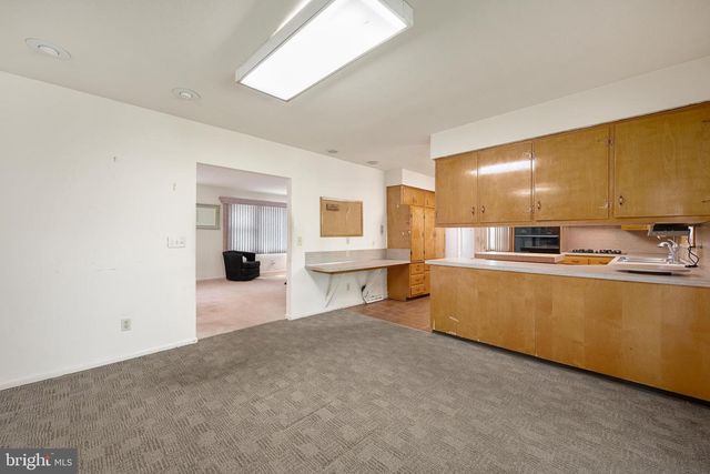 1189 S WEST AVE, Vineland, NJ 08360