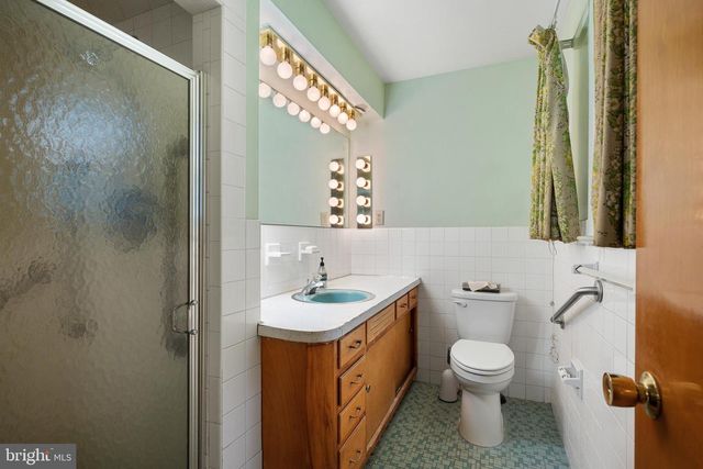1189 S WEST AVE, Vineland, NJ 08360