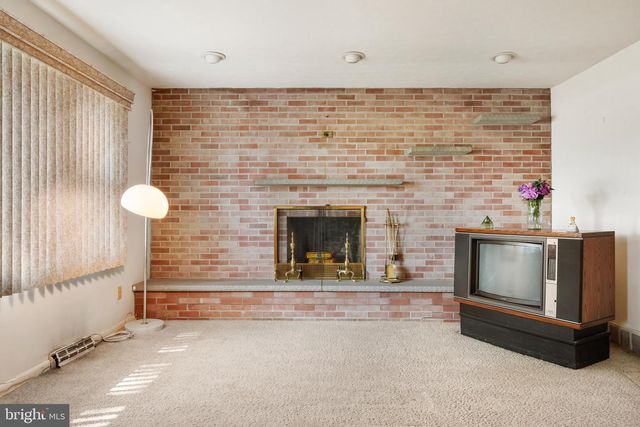 1189 S WEST AVE, Vineland, NJ 08360