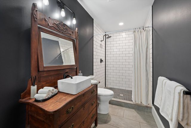 3327 S Tekoa St, Spokane, WA 99203