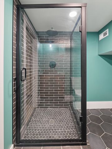 3327 S Tekoa St, Spokane, WA 99203